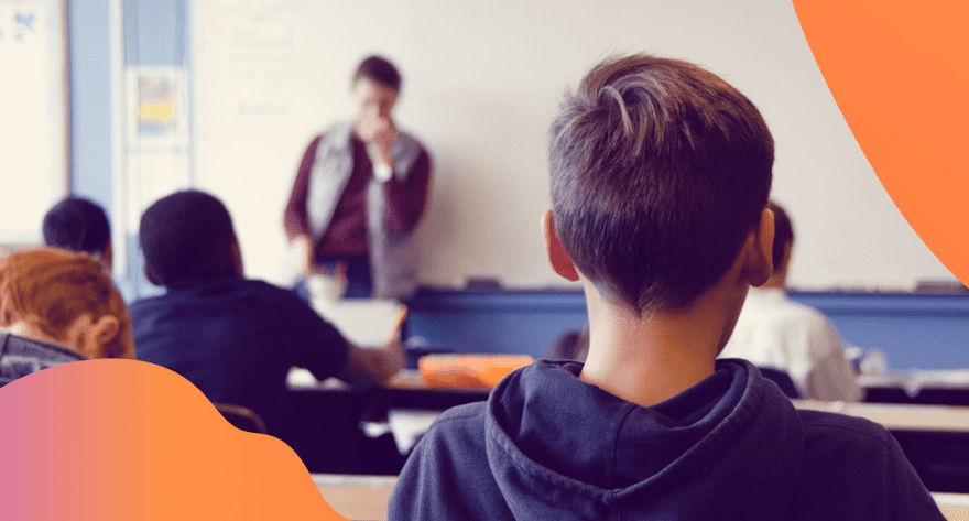 Eine Schulklasse während dem Frontalunterricht.