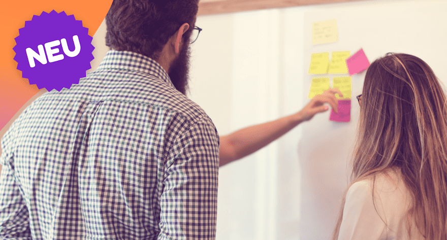 Eine Gruppe von Lehrkräften bei der Zusammenarbeit